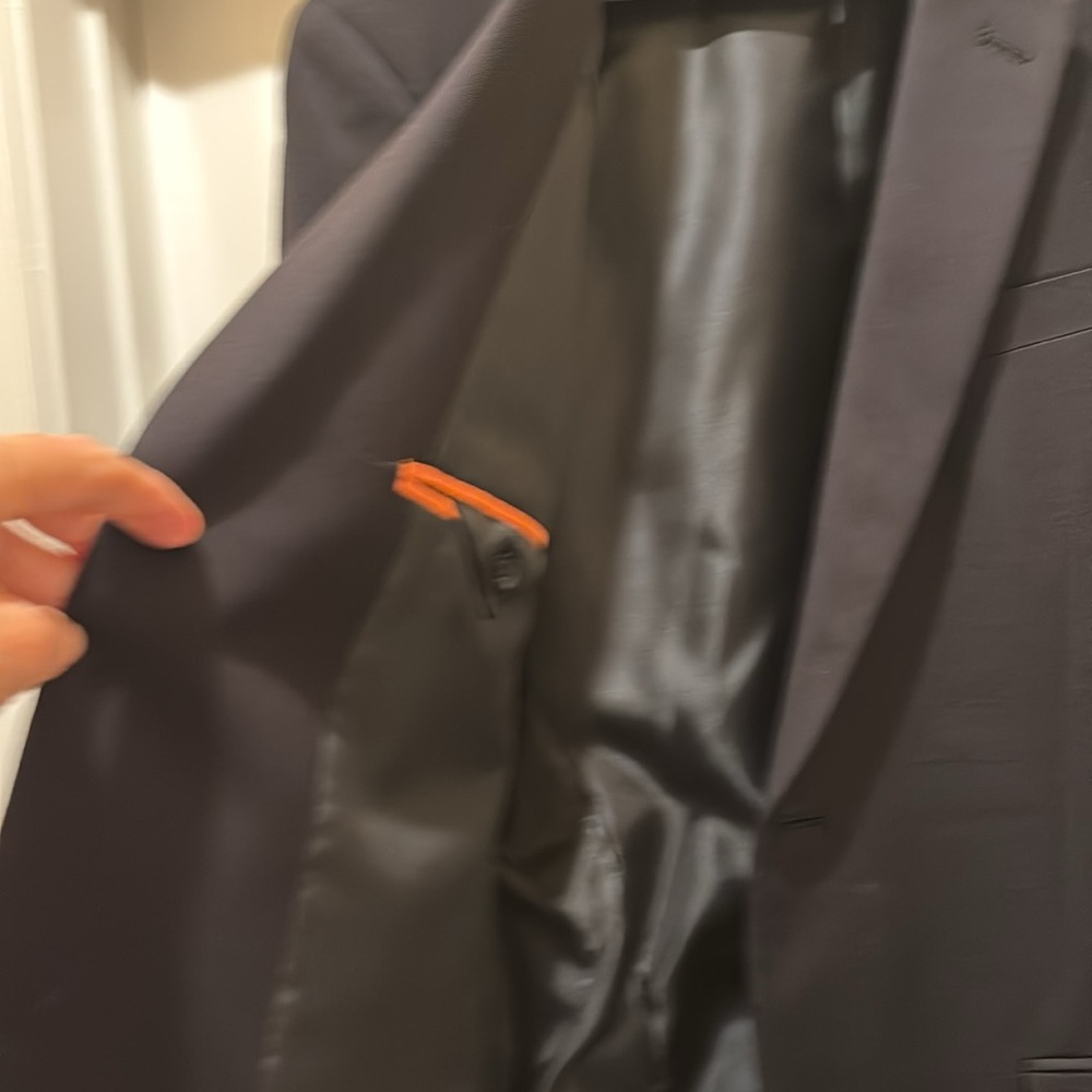 Gently Worn Men’s Wearhouse EGARA Extreme Slim Fit -Black Blazer- Worn Once 38R - Picture 4 of 10